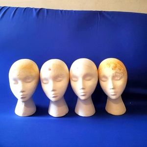 Wig heads (4)